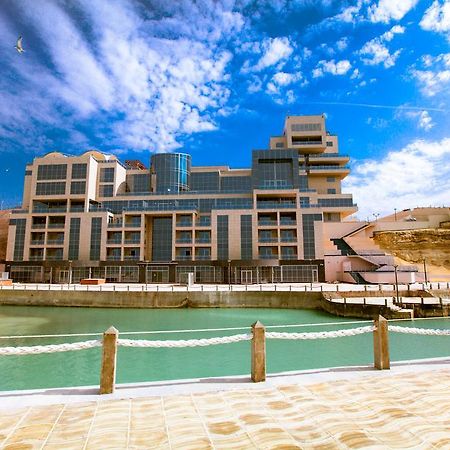 Caspian Riviera Grand Palace Hotel Aktau  Exteriör bild The new building of the University of Jordan