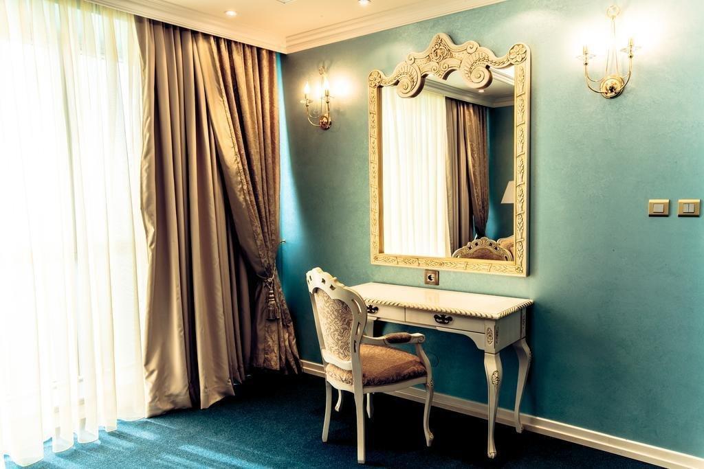 Caspian Riviera Grand Palace Hotel Aktau  Exteriör bild A dressing table