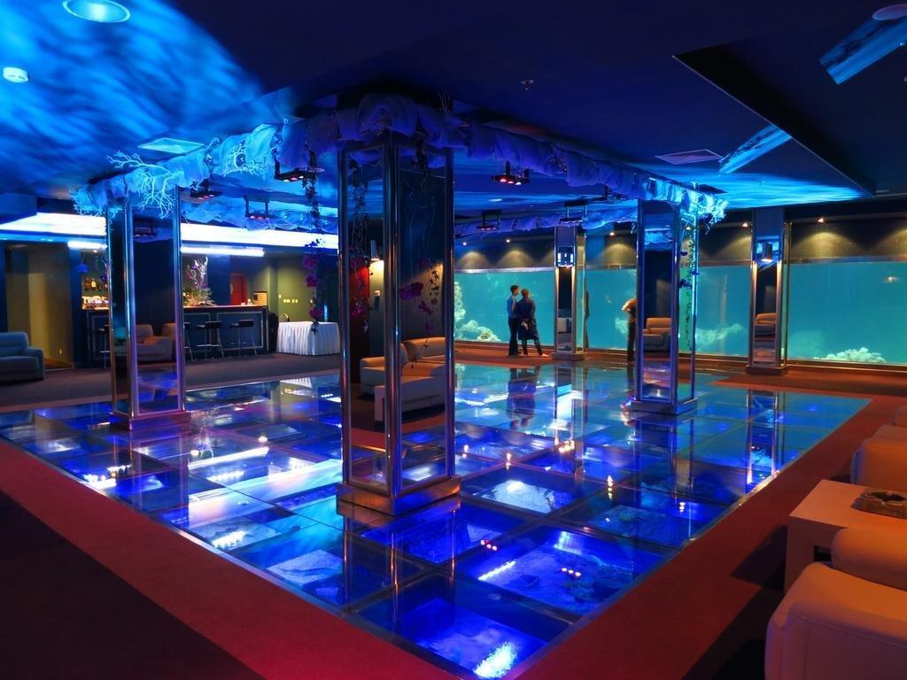 Caspian Riviera Grand Palace Hotel Aktau  Exteriör bild The Blue Water Club