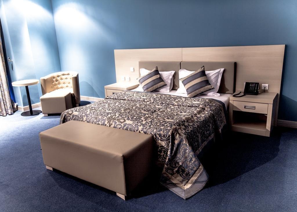 Caspian Riviera Grand Palace Hotel Aktau  Exteriör bild A bedroom