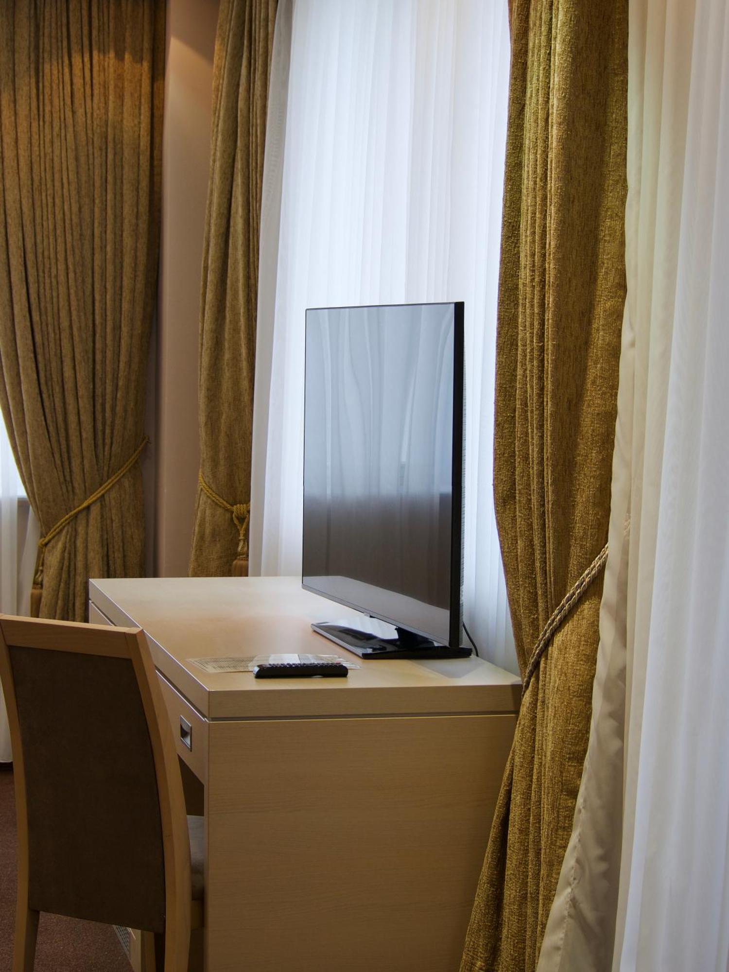 Caspian Riviera Grand Palace Hotel Aktau  Exteriör bild A television set