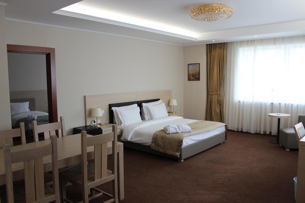 Caspian Riviera Grand Palace Hotel Aktau  Exteriör bild