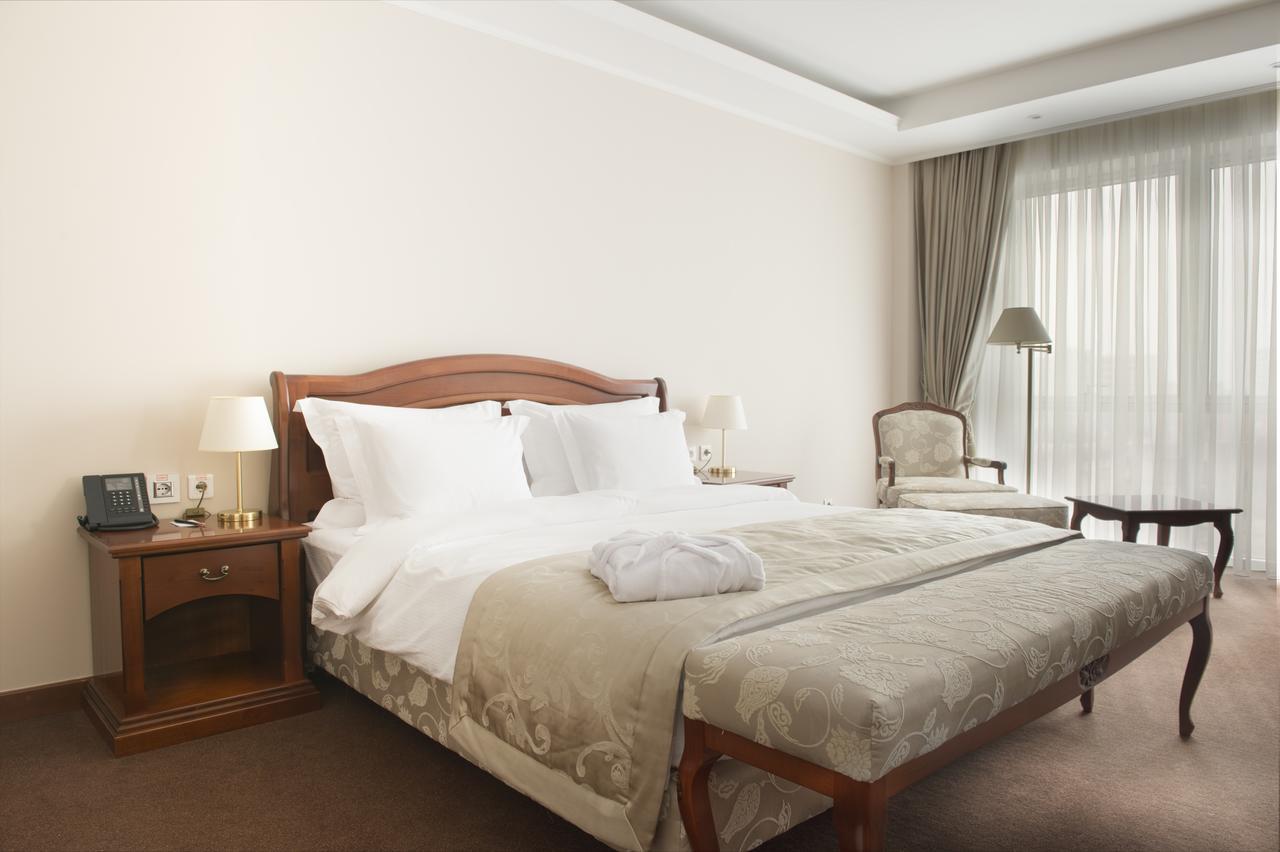 Caspian Riviera Grand Palace Hotel Aktau  Exteriör bild