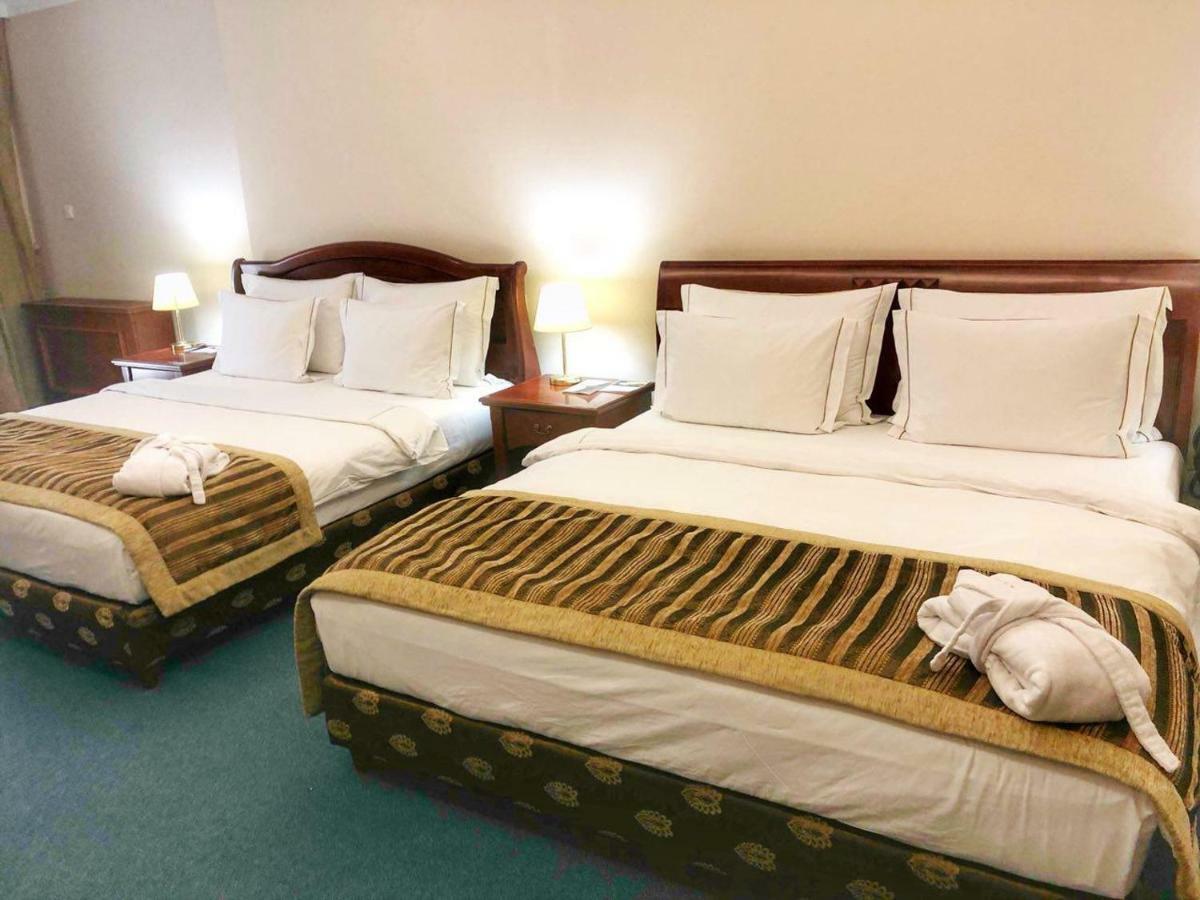 Caspian Riviera Grand Palace Hotel Aktau  Exteriör bild